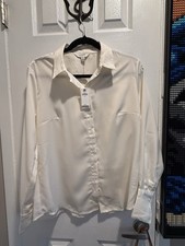 Banana Republic Women  s Button Down Ivory Blouse New Medium