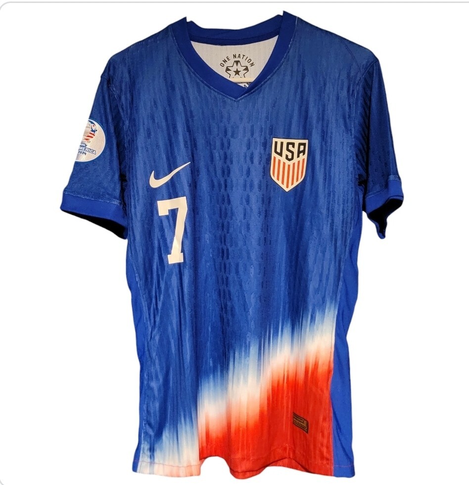 USMNT Pulisic Soccer Jersey Size L Player Version W/ Copa America Patches
