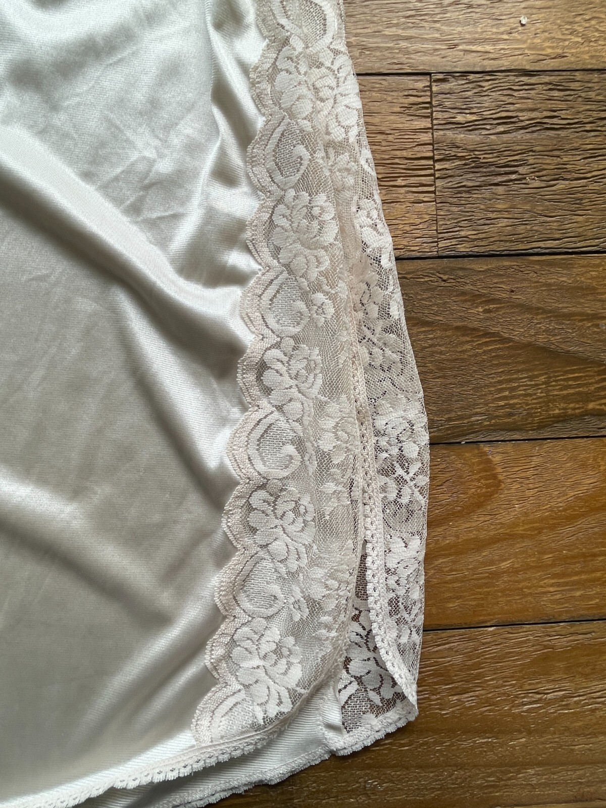 Vintage MAIDENFORM Chantilly LACE Half SLIP Slit Leg … Gem