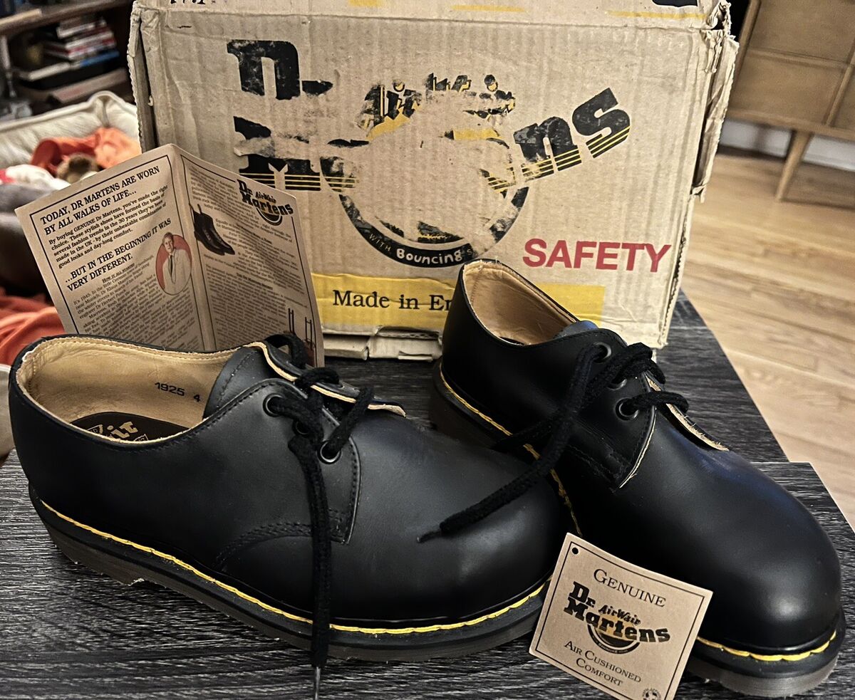 Brand New Vintage Dr Martens 1925 Size Uk 4 Made In England Brand New Vintage Dr Martens 1925 Size Uk 4 Made In England