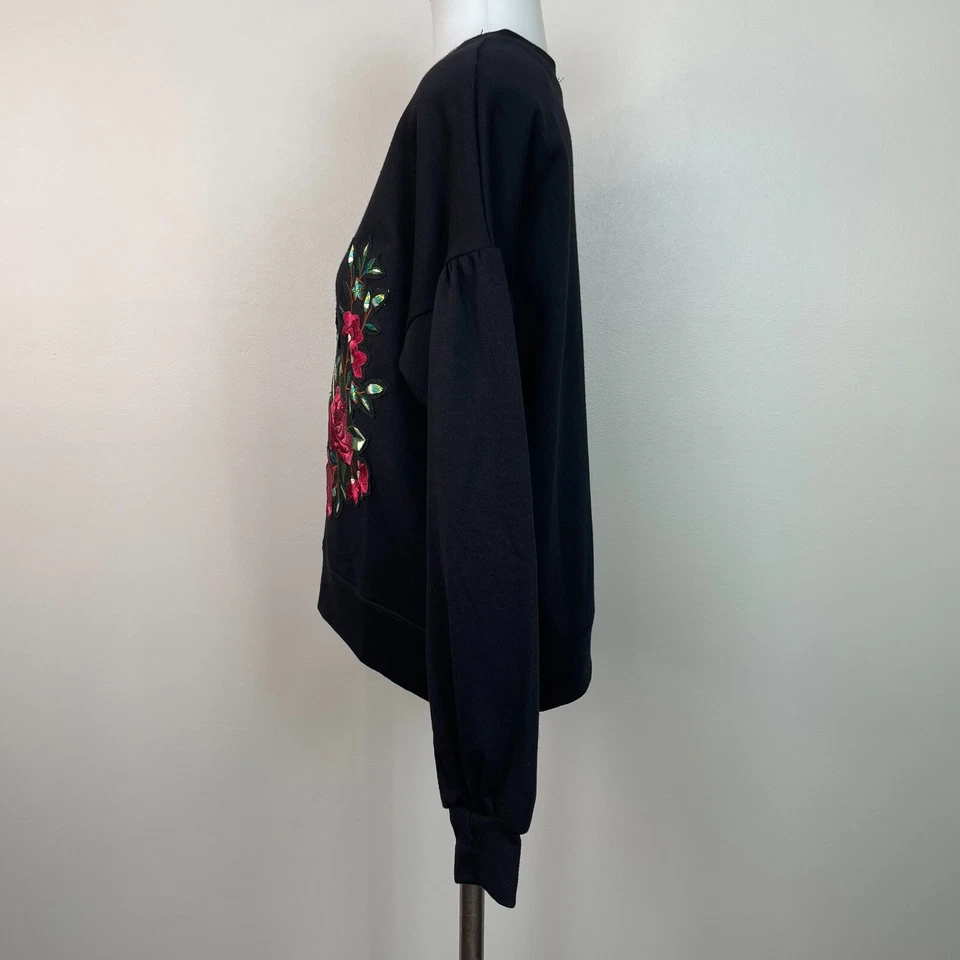 One Clothing Sudadera XS Negro Rosa Flor Bordada Cuello Redondo Pullover Foto 4 de 4