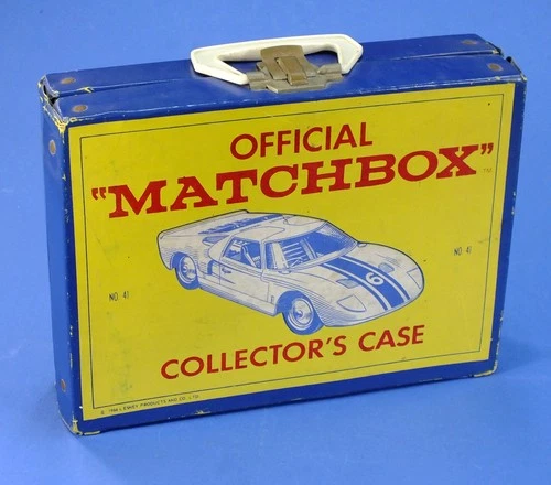 Matchbox 1966 #41 Vintage Official Matchbox Collectors Case + 23 cars (fair-good