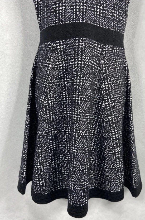 Vestido Suéter Kate Spade Negro Blanco Ajuste y Acampanado Tejido a Cuadros Mezcla de Lana XL Foto 2 de 4