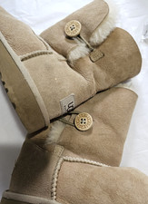UGG Shearling Bailey Buttons Boots in Camel Brown- Size 4