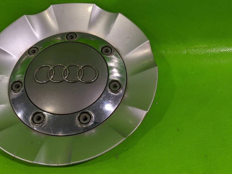 07-13 AUDI Q7 ЦЕНТРАЛЬНЫЙ КОЛПАК OEM 4132-60 - Изображение 3 из 4