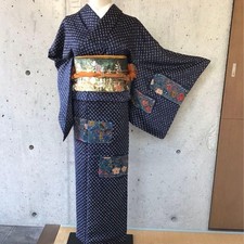 Kimono Pure silk with shibori pattern.