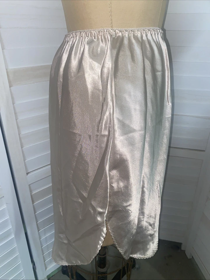 Falda De Colección Farr West Marfil Satinado Medio Deslizamiento Brillante Cintura Elástica Y2K Mediana Foto 2 de 4