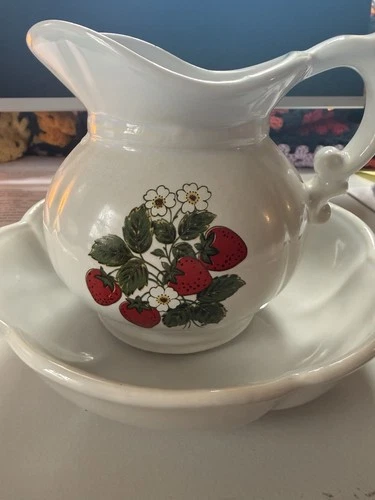 Vintage McCoy Pottery Strawberry Country 7528  McCoy 7528 USA Pitcher & Bowl