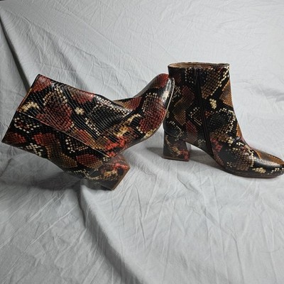 Steve Madden Women s Darma Animal Snake Print Ankle Length Booties Sz 8M (AXN)
