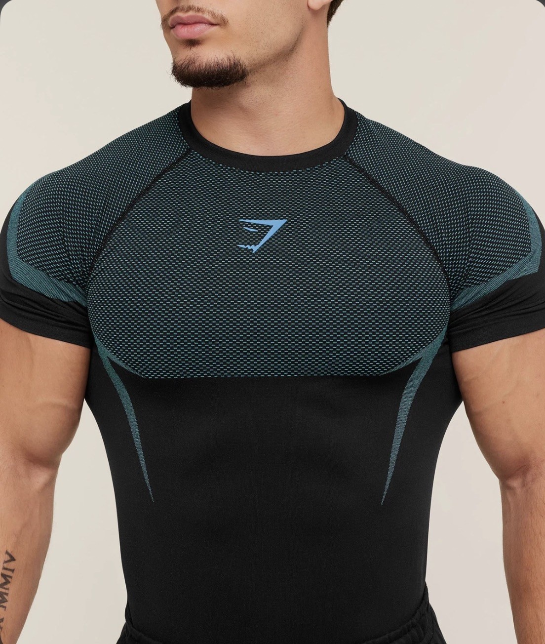 GYMSHARK ONYX V5 - BRAND BLUE SHORT SLEEVE -Large - Gem