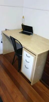 Desk With Rolling Drawer Unit Desk Only Chair And Lamp Etc Not Inc