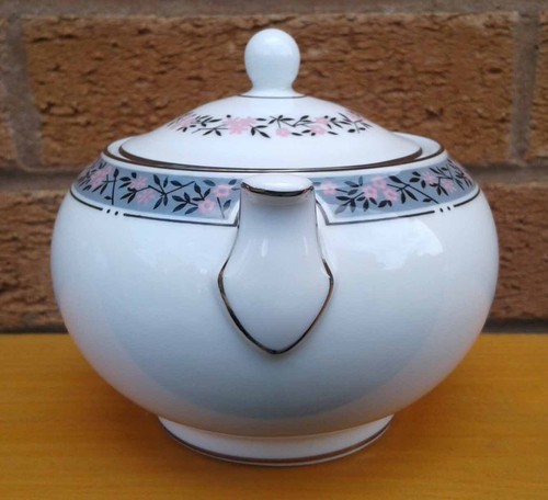WEDGWOOD “FAIRMONT” PART TEA SERVICE SELECTION. - Picture 35 of 78