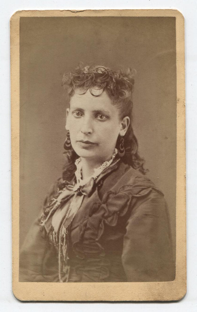 CDV PORTRAIT WOMAN WITH LONG HAIR AND CURLY BANGS. KITTANNING, PA. eBay