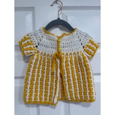 Cárdigan de bebé de ganchillo hecho a mano amarillo blanco a rayas flores botones lazo niños