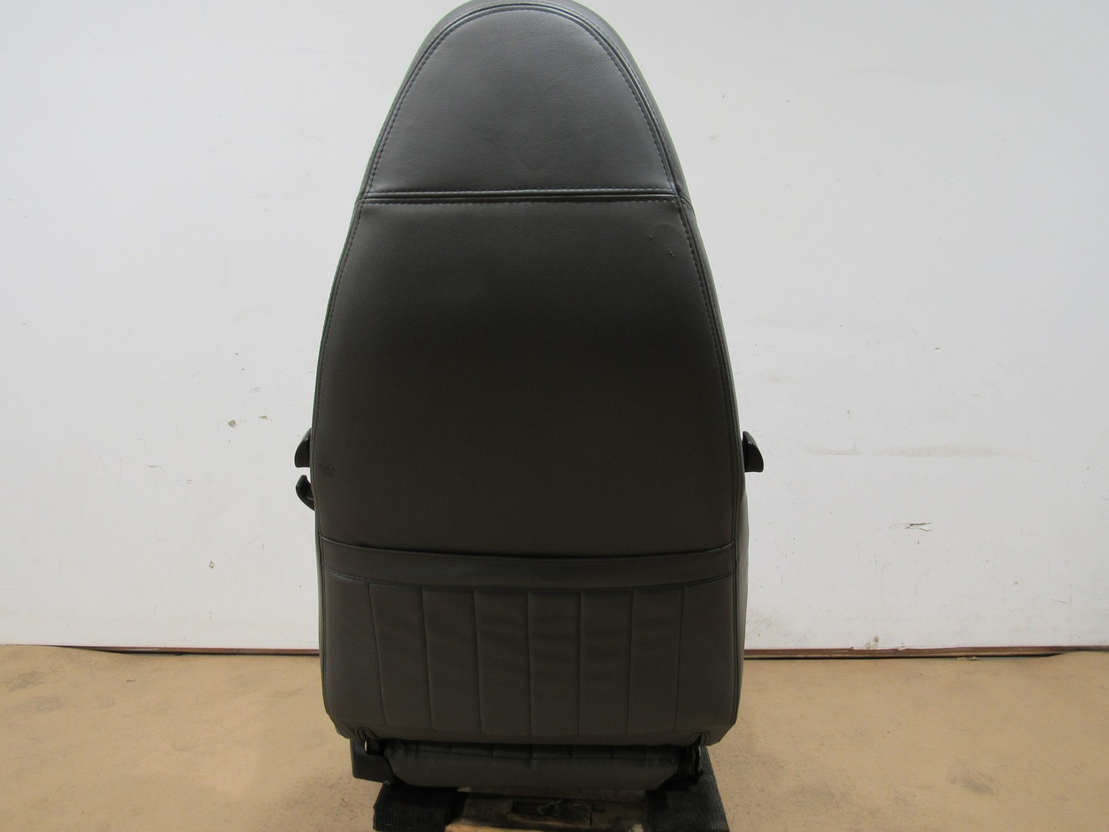 02-06 Maserati Coupe GT 2004 Front Left Driver Seat Cushion Assembly ;