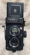Vintage Yashica Mat 124 G Medium Format TLR Camera Yashinon 80mm F3.5/2.8 Lenses