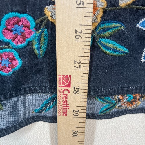 Johnny Was Workshop Denim Embroidered Button Up Top Sz M Black Floral Boho Chic - Picture 6 of 9