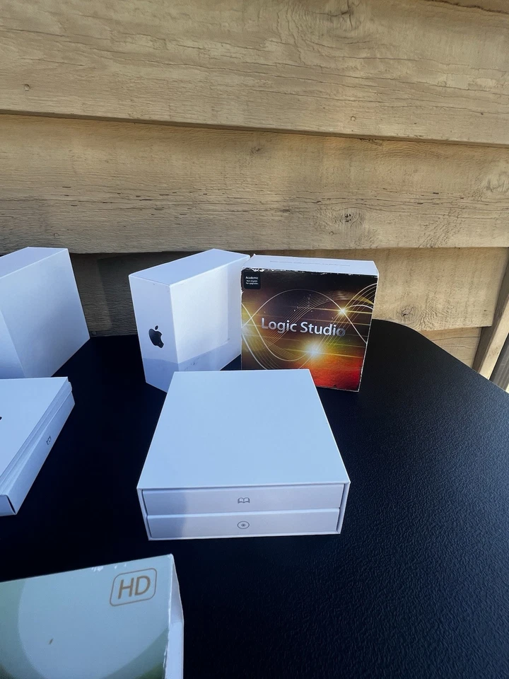 Apple Studio Version 2 + Version 2.1 + Final Cut Studio academic Set Of 3 - Image 4 of 4