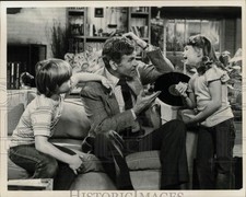 1983 Press Photo Don Murray, Brett Johnson, Rebecca Sweet on 