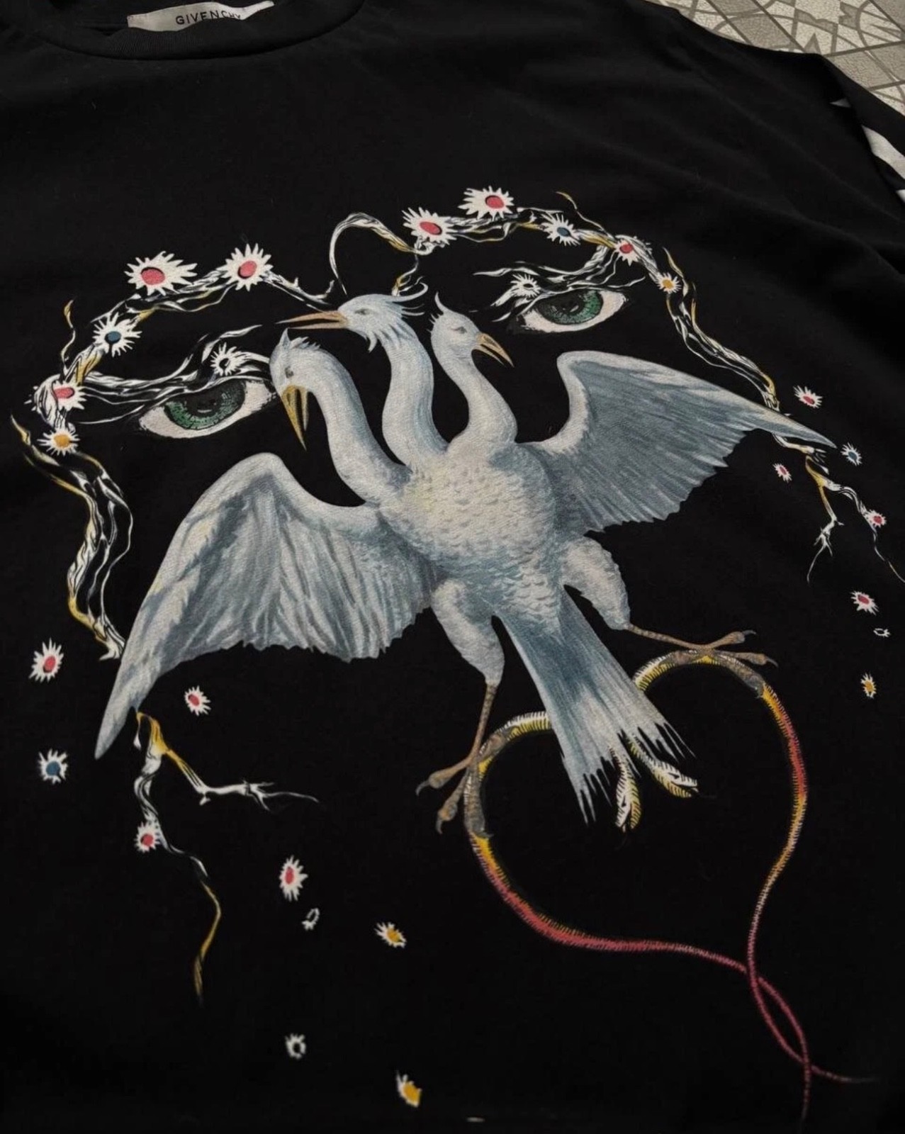 Givenchy men’s long sleeve big logo Graphic Swan RRP~550$ size Small image 3