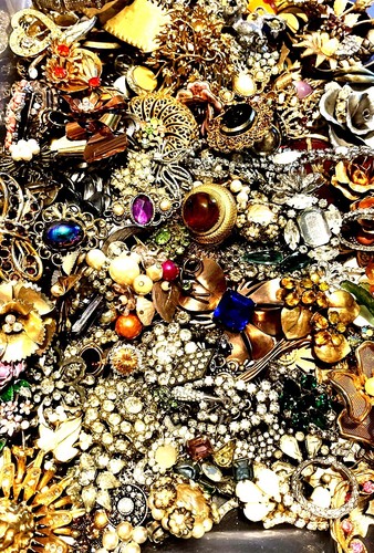 Estate 1 Lb+ Bag Mixed Jewelry Lot Vintage-Modern DIY CRAFT REPAIR WEAR Unsorted