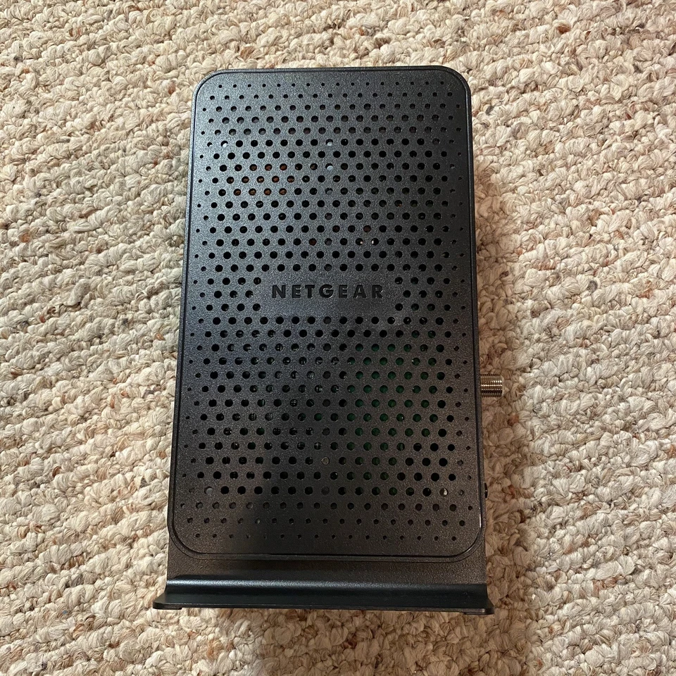 Netgear C3000 N300 Wi-Fi Cable Modem Router - Image 4 of 4
