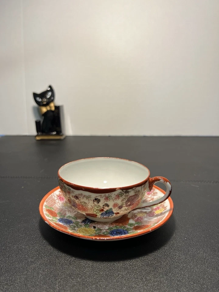 Kutani Vintage 1950s Hand Painted Geisha Eggshell Bone China 12 Cups 15 Saucers - Image 2 of 4