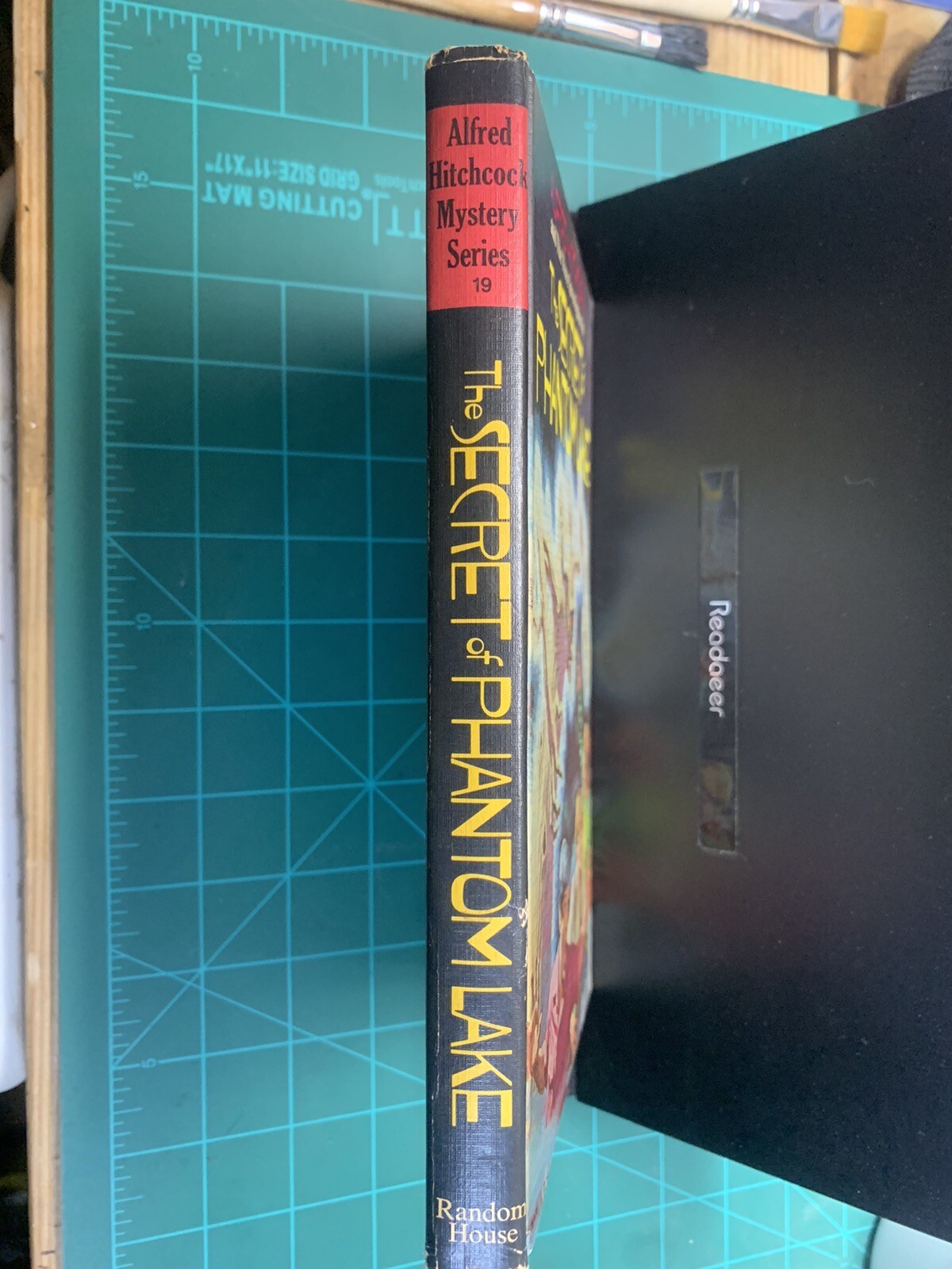 THE SECRET OF PHANTOM LAKE Alfred Hitchcock Three Investigators 19