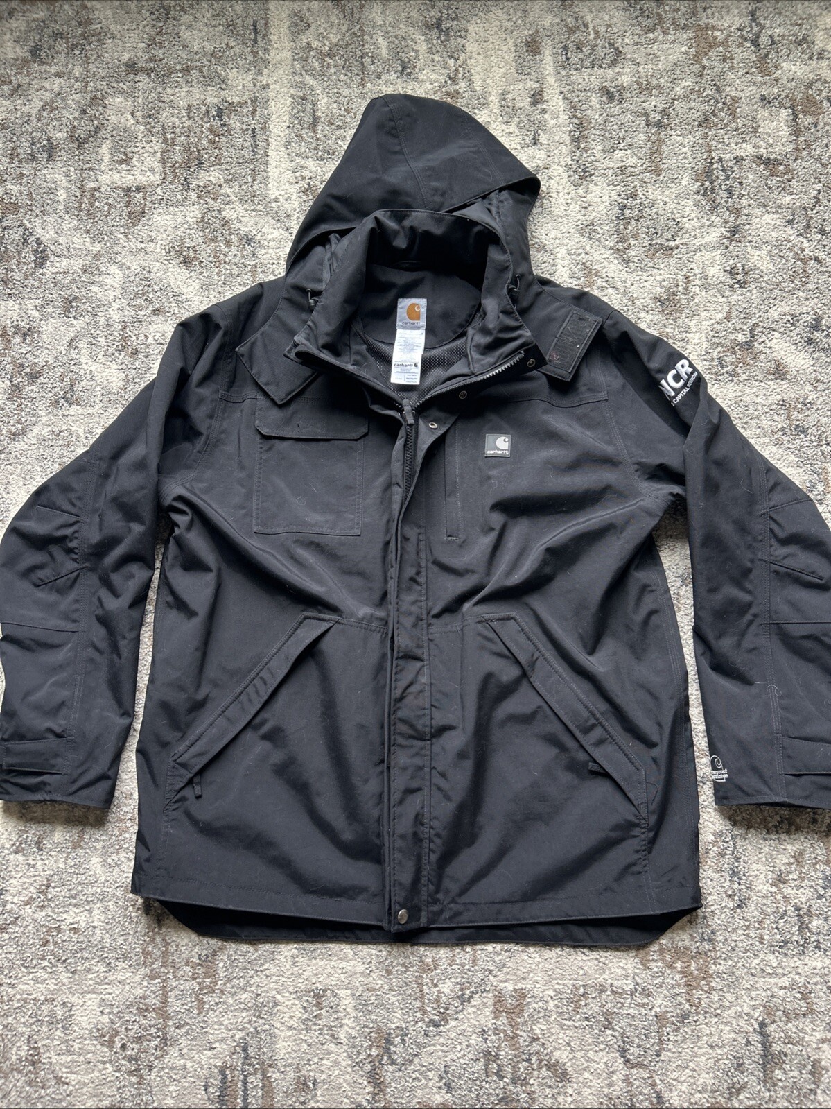 Carhartt C72 BLK Waterproof Windbreaker Jacket Large Excellent Condition