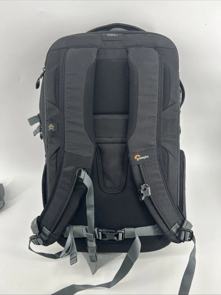 Lowepro Camera Backpack - Изображение 2 из 3