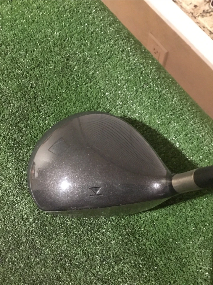 Titleist Titanium 983K 9.5* Driver Stiff YS-6 MSI-70 Graphite Design Shaft 44.5” - Image 4 of 4