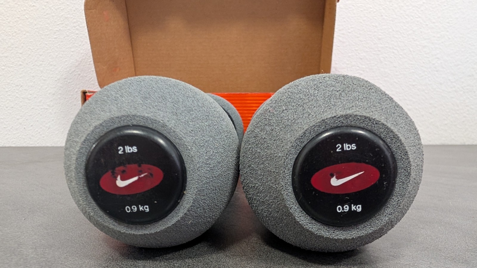 Nike Manubri da Passeggio 0,9kg Grigio e Nero foto 3
