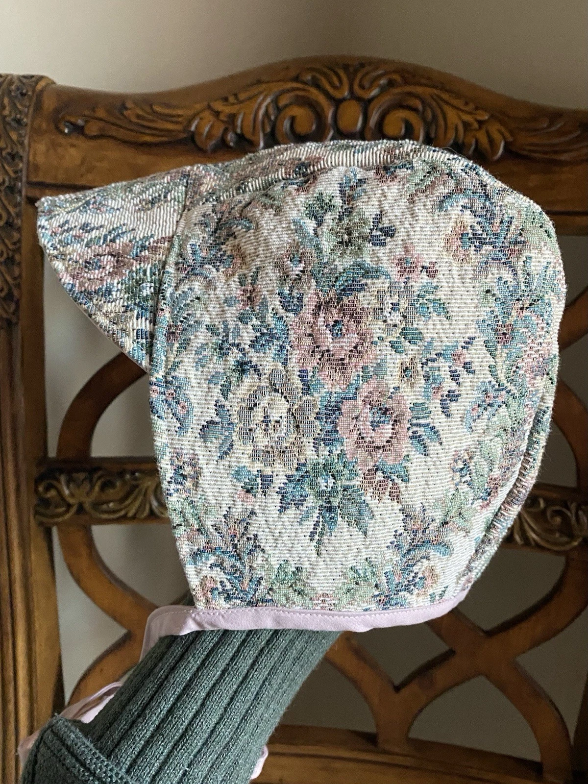 Vintage Floral Embroidered Tapestry Hat Fall Winter Size 2T Pink Ties