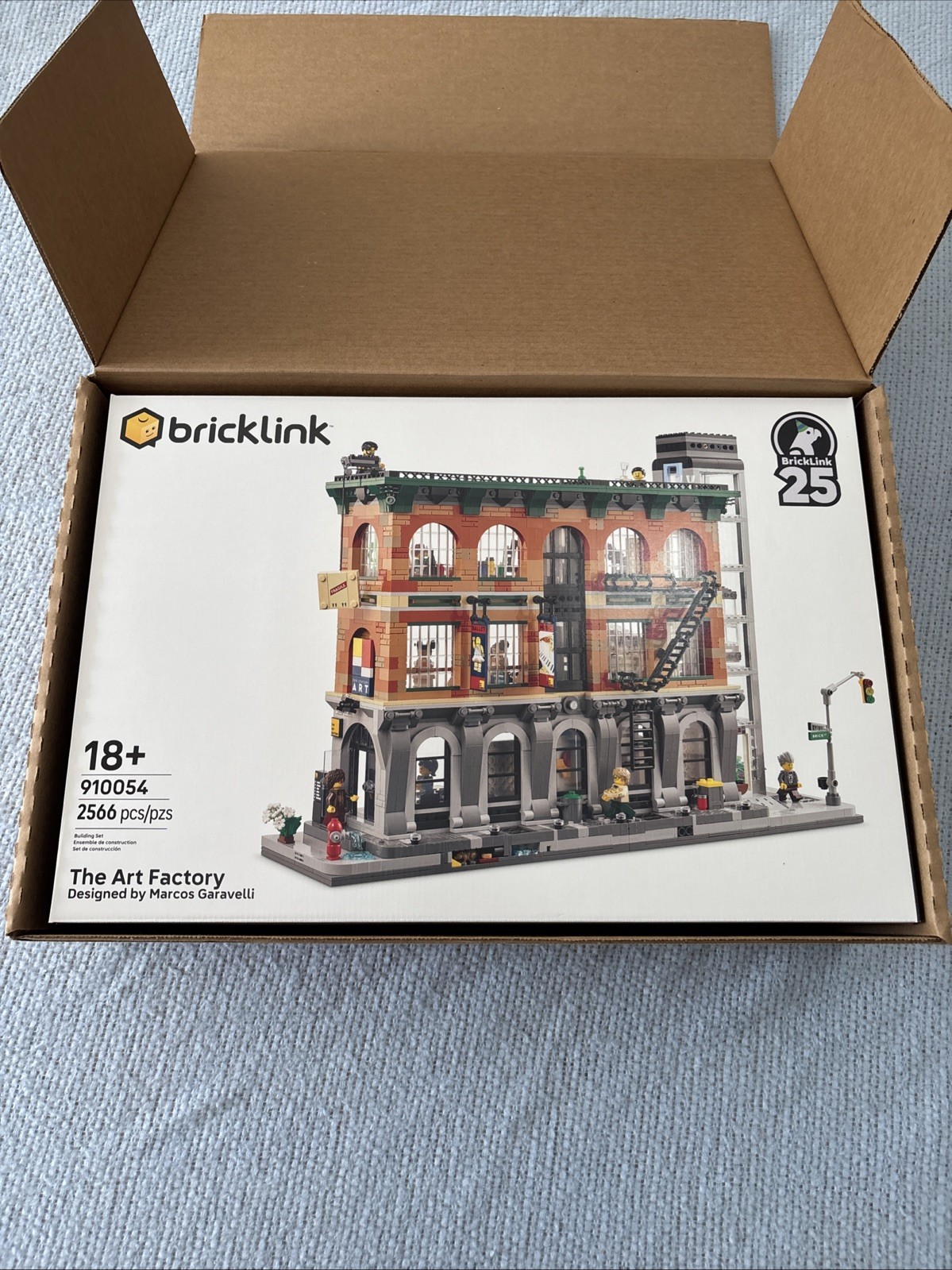 LEGO Bricklink 910054 The Art Factory New!!