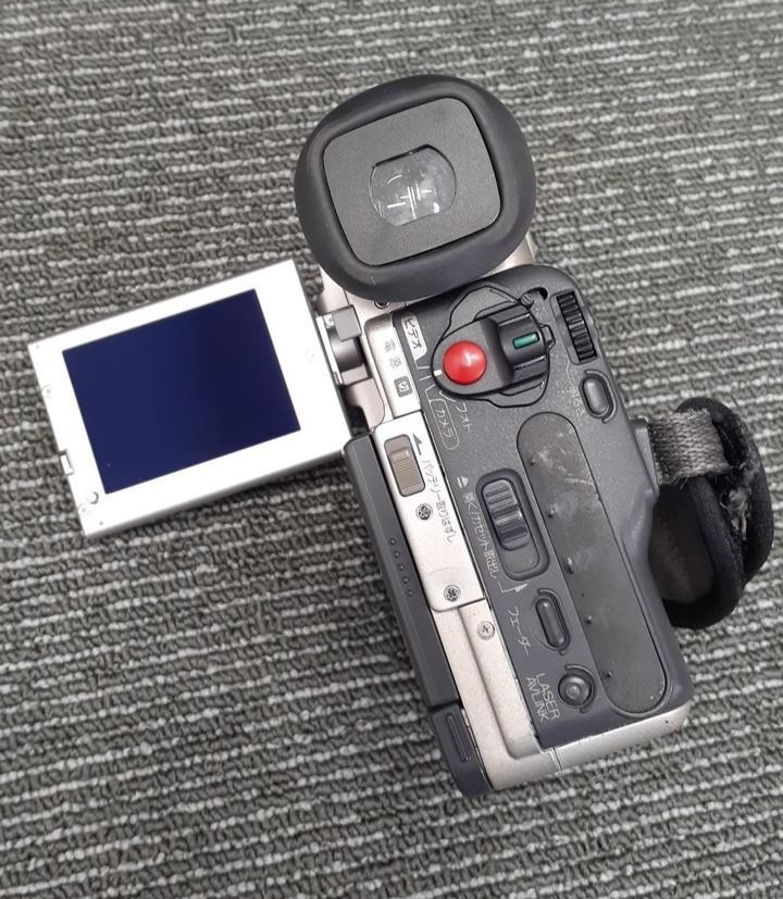 Sony DCR-PC10 Handycam Compact MiniDV Video Camera S-Video 12x