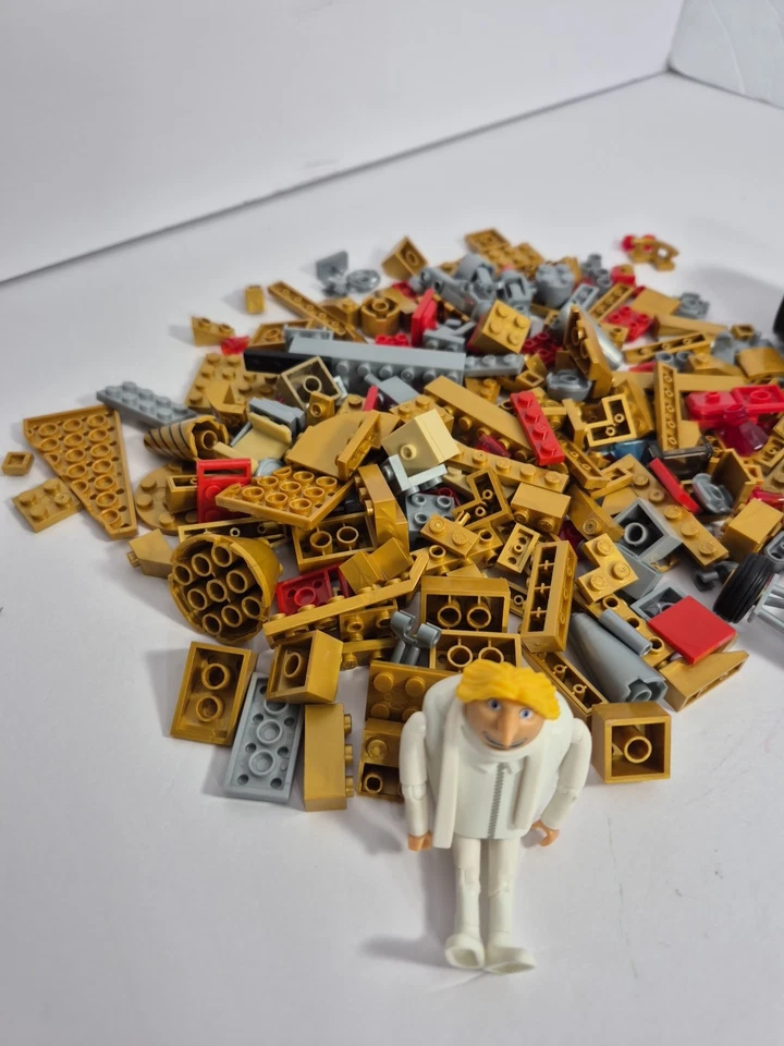 Coche transformador Mega Construx Despicable ME3 Dru's FDC84 incompleto Foto 3 de 4