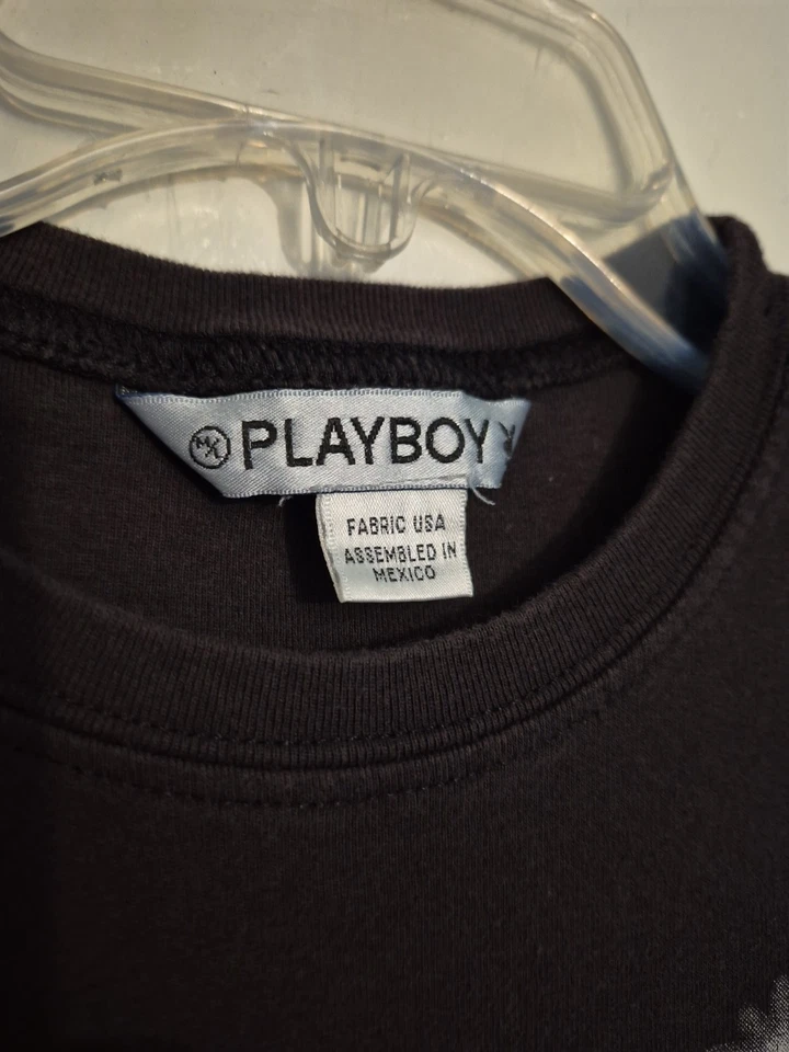 Camiseta Babydoll Y2k Rara PLAYBOY Chocolate y Gris "Graffiti" M/L Foto 2 de 4