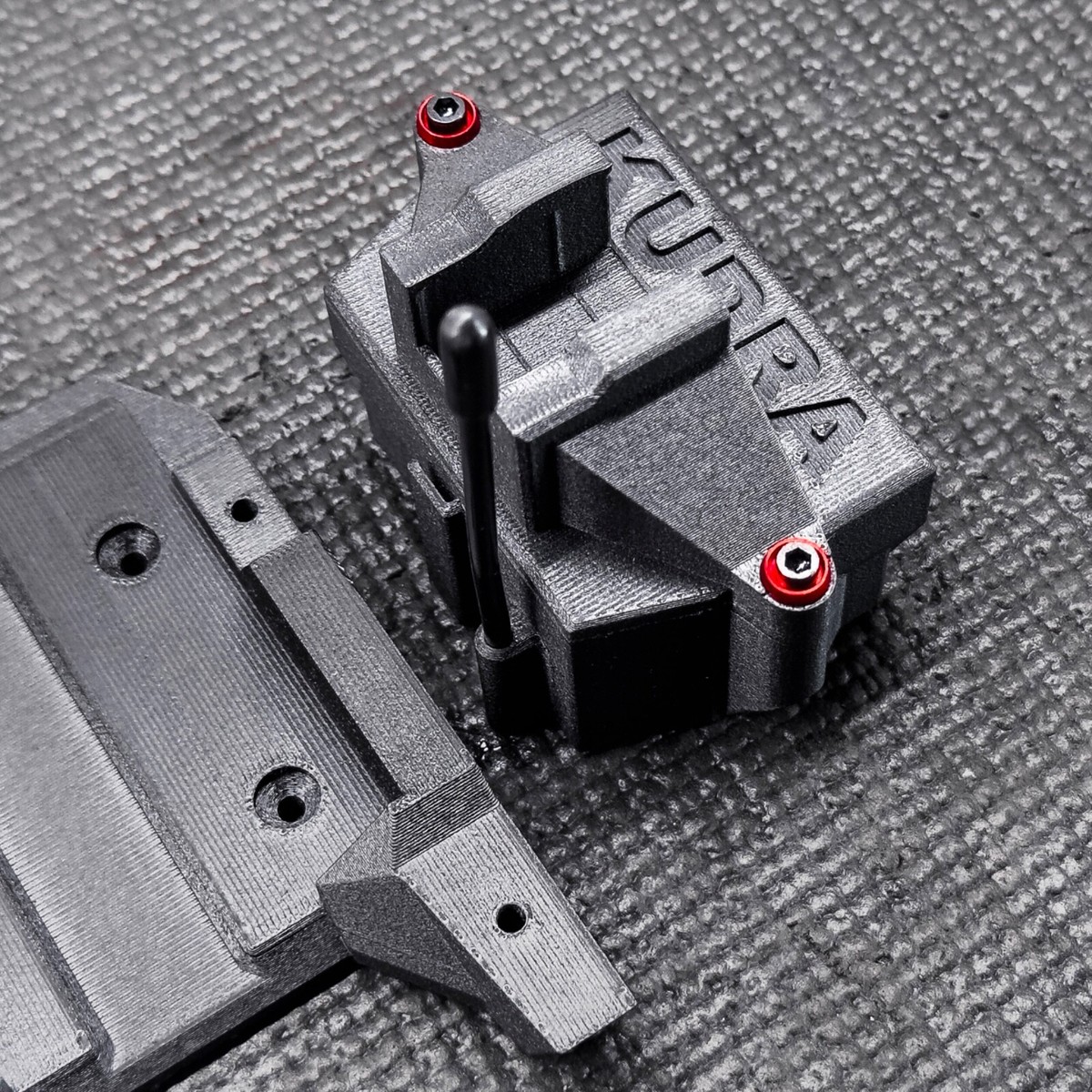 トラクサスXRT用GPM ESCマウントホルダー付レシーバーボックスカバー GPM Alu Receiver Box Cover ESC Mount Holder for Traxxas 1/6