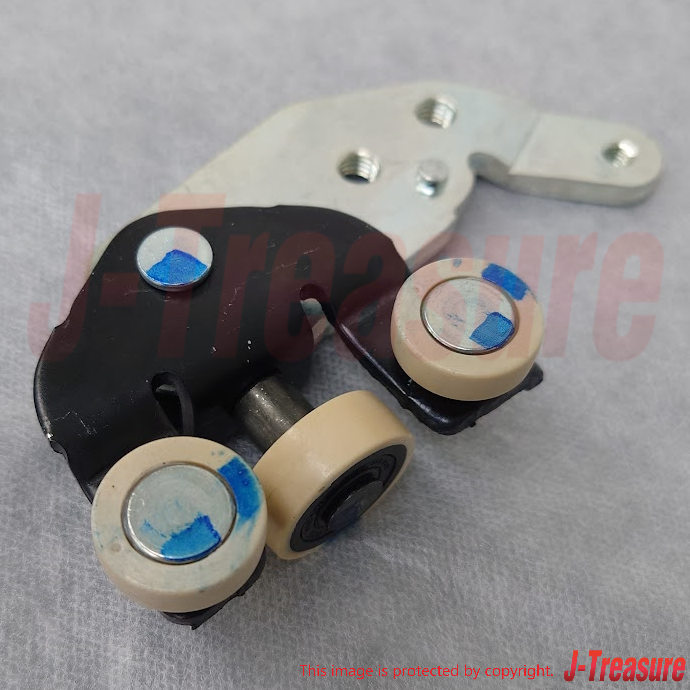  セット TOYOTA HIACE Genuine Slide Soor Lower Roller Right Base Sub Assy