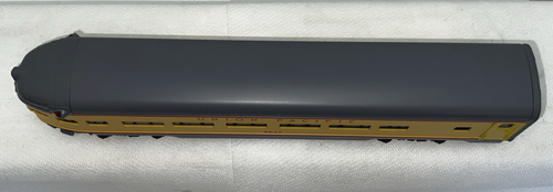 LIONEL O-GAUGE 6-9547 UNION PACIFIC SMOOTH SIDE ILLUMINATED OBSERVATION CAR - OB - Picture 6 of 18