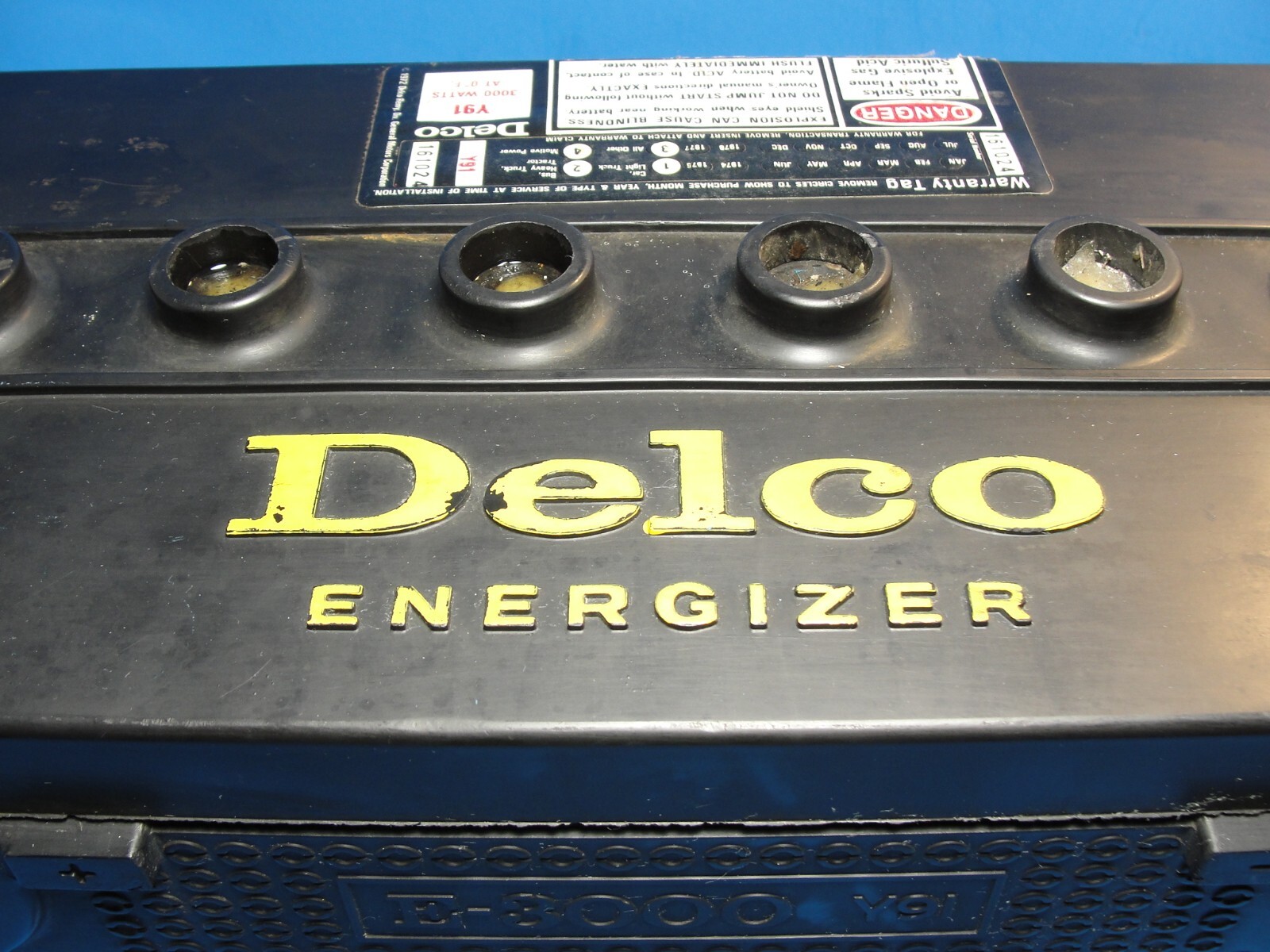 NOS DELCO ENERGIZER E3000 Y91 SIDE MOUNT MUSCLE CAR BATTERY DEFECTS!!