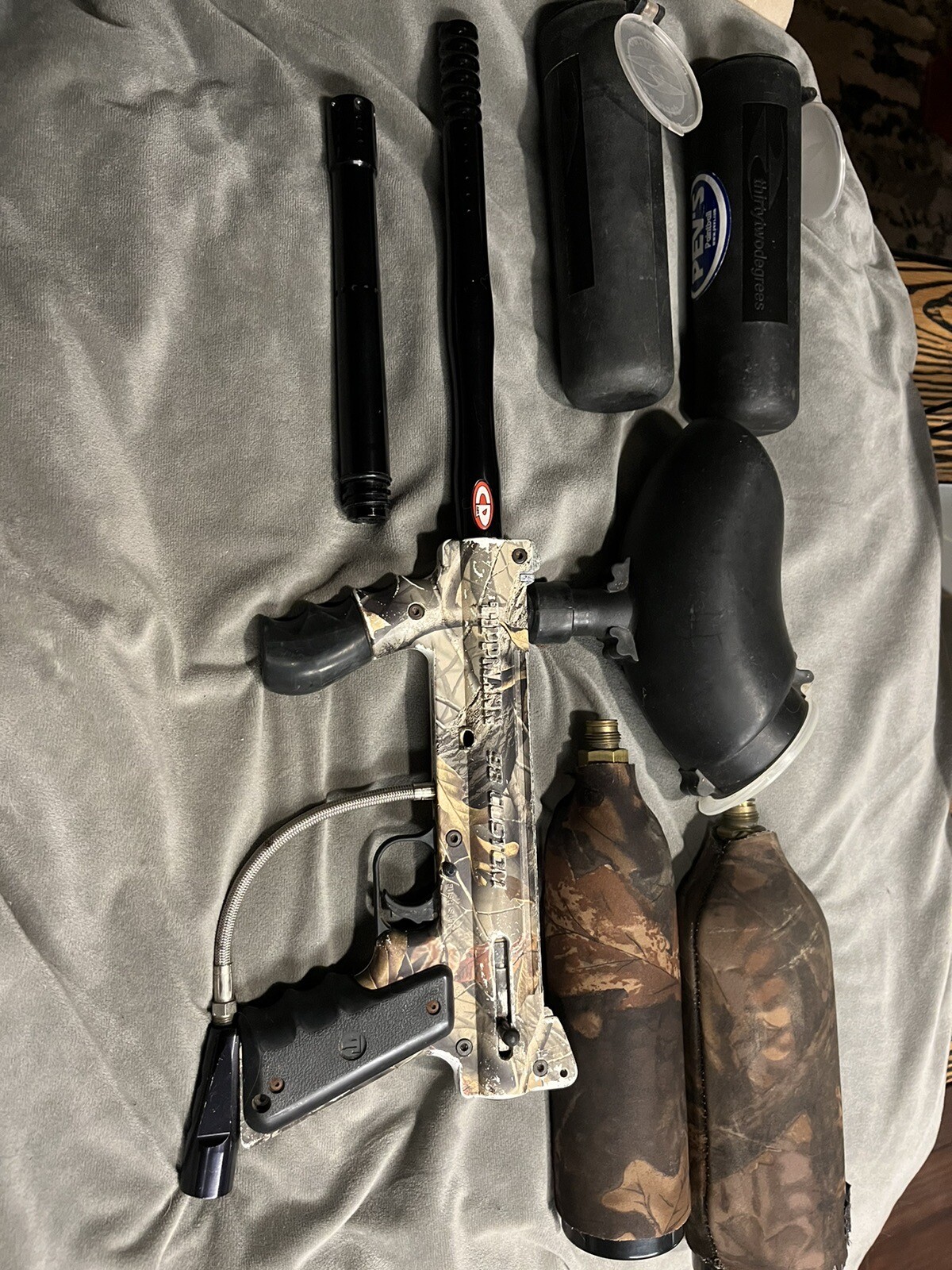 Tippmann 98 Custom Pro Paintball Gun with CO2 Canisters, Hopper & Pods