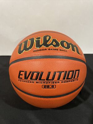 Wilson Evolution バスケットボール 81Cx0AVl3AL._UF350,350_QL50_.jpg