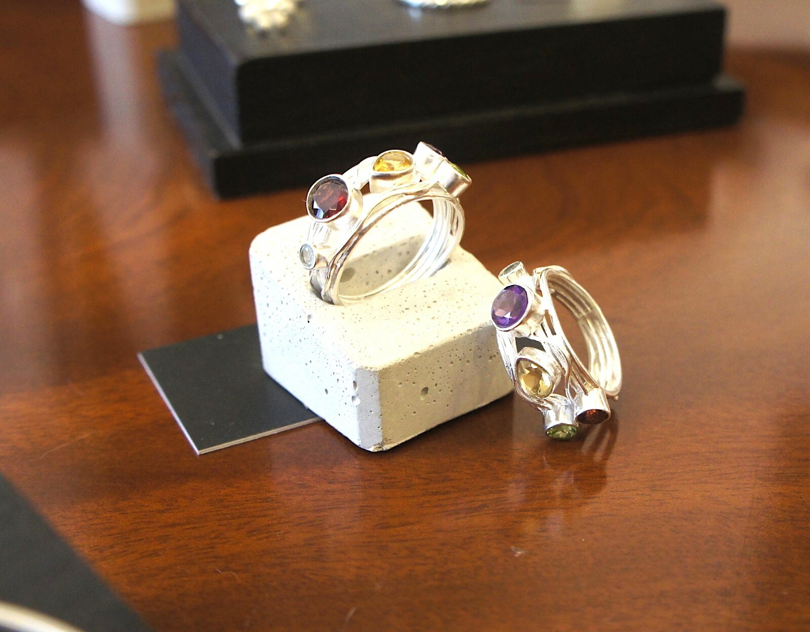 Bague argent massif véritable sertie de cinq pierres fines naturelles Lotus Space