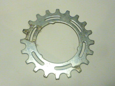 Sachs Maillard Sprocket.cogs pignon vintage 16 T Argent silver NOS