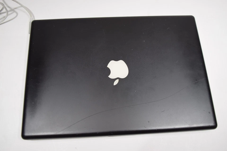 Apple MacBook A1181 13" Core 2 Duo 2.4GHz 3GB 128SSD 10.6 MB062LL/A 2007 Black - Image 4 of 4