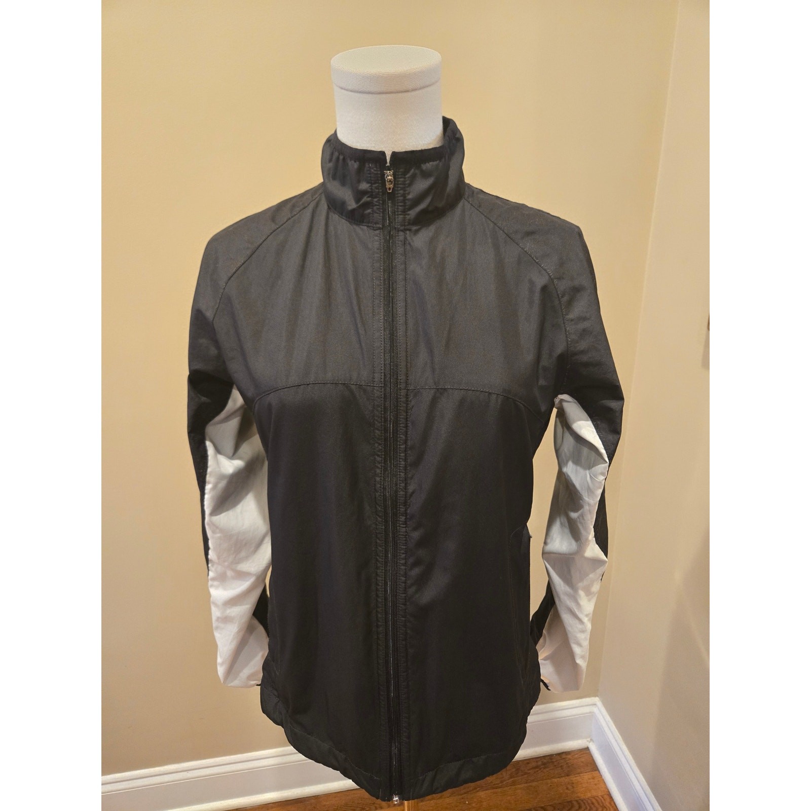 illumiNITE reflective lightweight running cycling… - image 2