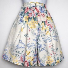 Vtg 90s Floral Pleated High Waist Shorts XS/S Cottagecore Garden Party Resort