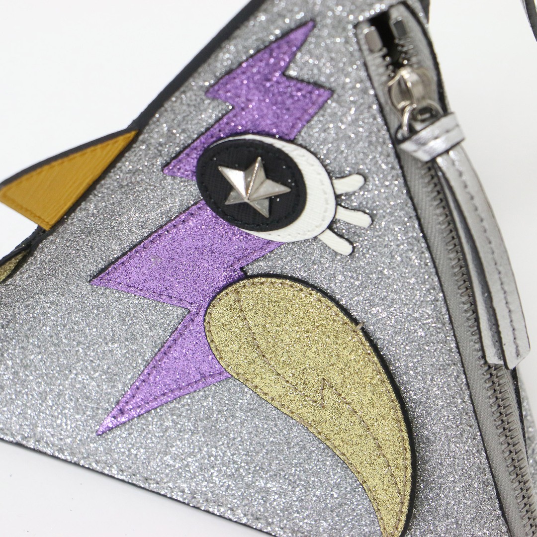 GUCCI Silver Triangle Chicken Motif Handbag Clutch Glitter Used thumbnail 6