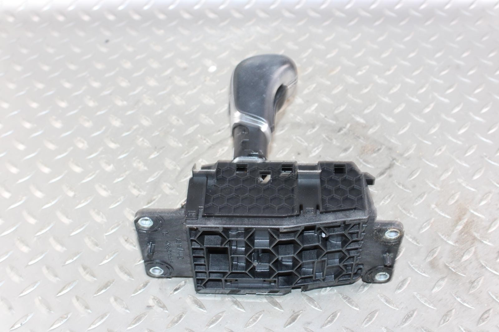 14-17 Ghibli Automatic AT Console Mounted Gear Shifter Lever Selector Factory OE